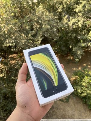 iPhone SE 2020 sotladi