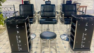 Sartaroshxona uchun barber kreslo kotalka pufik Sotiladi Ideal