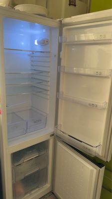 Холодилник Артель продаю