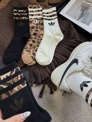 ayollar leopard naqshli uzun paypoqlari