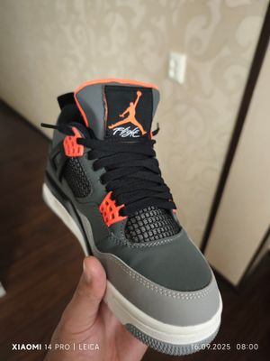 Air Jordan krasofka 40 razmer
