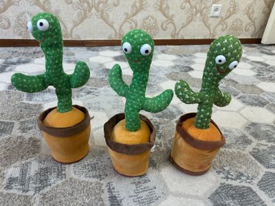 Поющий танцующий кактус