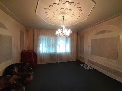 O‘qiydigan yoki ishlaydigan o‘g‘il bolalarga Chorsuda bez xazaykali kv