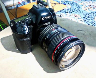 Kamera 6D Canon qora 550$