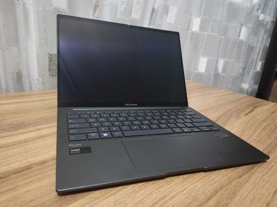 Asus ZenBook 14 OLED