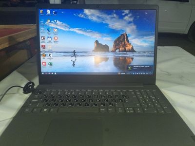 Lenovo noutbuk ideal xolatda