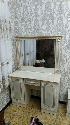 spalni mebel