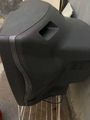 1 yil kafolat beriladi,ahvoli yaxshi
