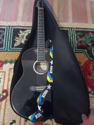 Гитара наранда почти новый