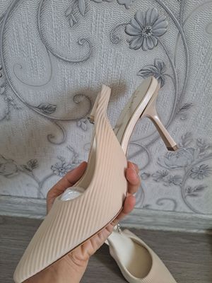 ayollar tuflisi