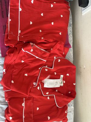 Ayollar pijamasi