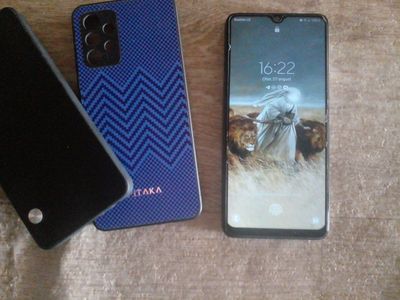 A 32 samsung 900000 ming aybi yoq abem bor.