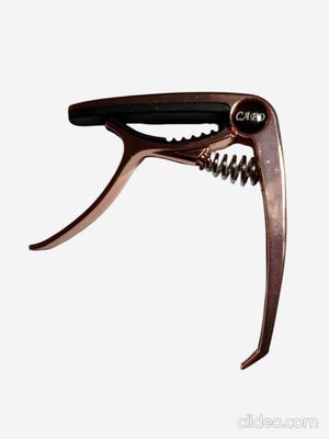 Kapodaster gitara uchun aksesuvarlar