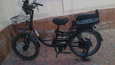 Skuter moped elktro velk