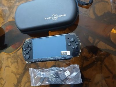 Assalom alekum Psp sotiladi 3008 model