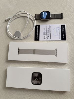 iWatch 10 46mm Natural Titan Milanese Loop