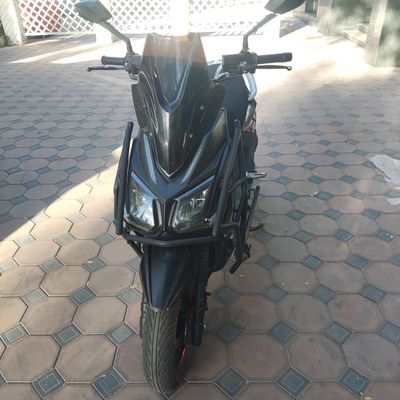 Skuter samurai sotiadi