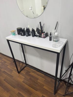 Продам барный стол для бровиста