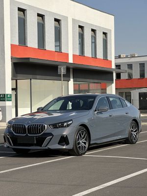BMW i5 35L eDrive (Dop opsia bilan)