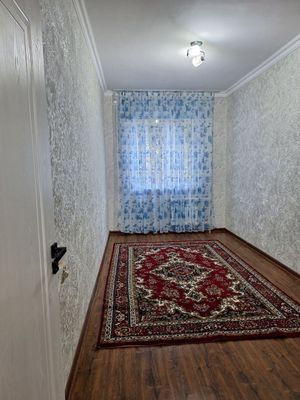 Аренда массив феруза 2/1/4 акуратный квартира