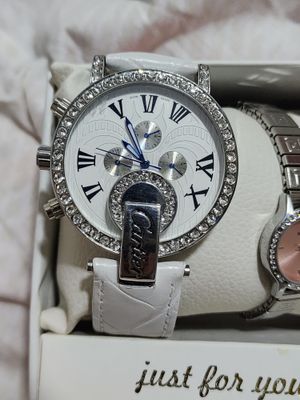 Cartier нежнейшие часы