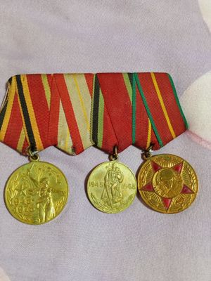 Medallar sotiladi dokumentlari xam bor