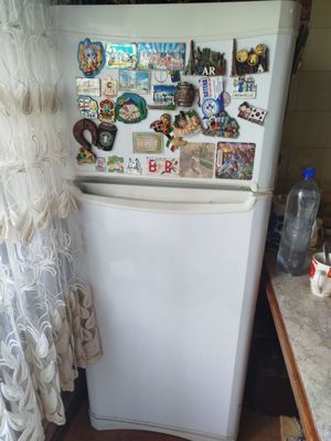 Продается холодильник Indesit