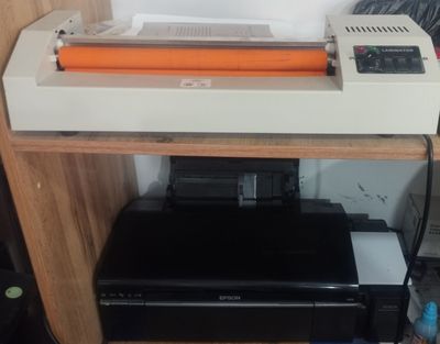 EPSON L805 bilan Laminat sotiladi xolati yangide