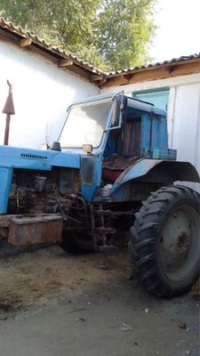 Трактор Беларусь мтз 82 телешкаси билан сотилади.