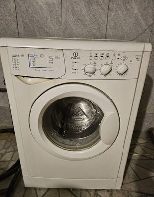 Стиральная машина Indesit