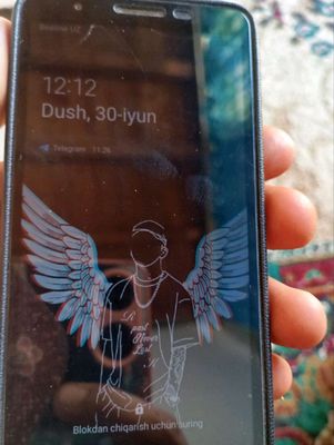 telefon sotiladi samsung A01 core holati yaxwi