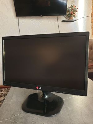 LG 20 dyuymli monitor yaxshi holatda