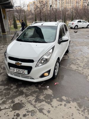 Chevrolet Spark 4 позиция автомат