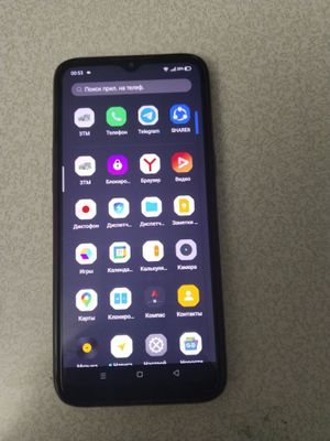 Телефон Realme 5