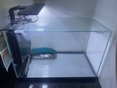 50 litrli akvarium sotiladi Продам аквариум на 50 литров