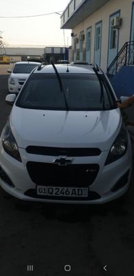 Chevrolet spark sotiladi