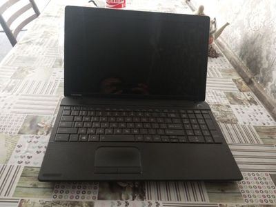 1oy kafolati zaryadka kabeli orqaki ishlaydi kabel ham beriladi.