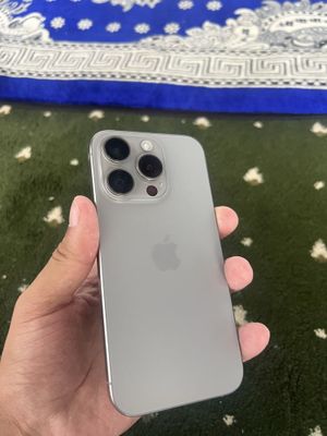 iPhone 15 Pro Tinanum