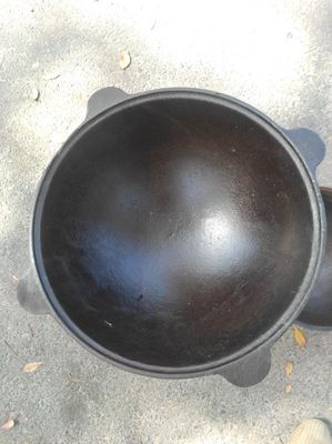 Продам чугунный казан 8 литров