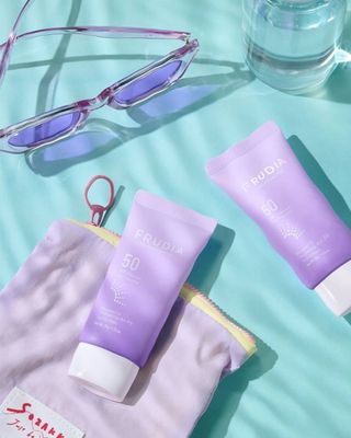 FRUDIA Blueberry Hydrating Air Fit Sunscreen SPF50+ PA++++