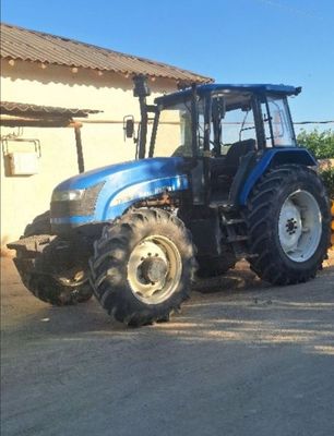 New Holland Ts 135 сотилади нархини келишамиз
