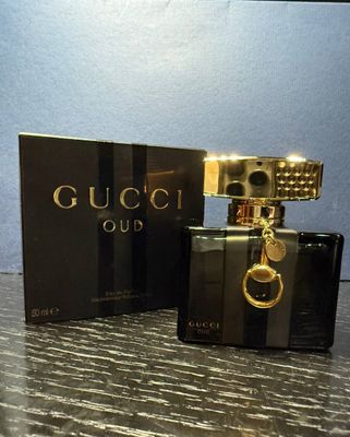 Продаю духи Gucci Oud. Флакон 50 мл, в коробке.