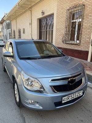 Срочна прадайотся афтамат кобилт