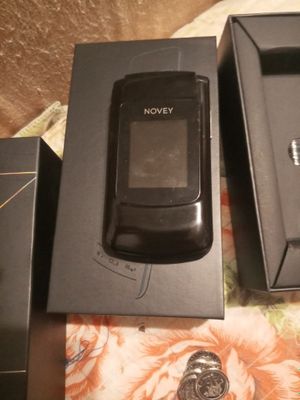 Novey Telefon A80R