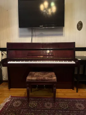 Продается Пианино Petrof