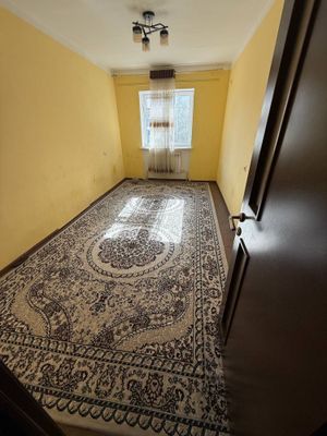 срочна 3 хонали квартира сотилади янги новостройка домларда