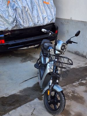 SKUTER TOKLI TOLIQ ZARYAD BILAN 50 60 KM YURADI