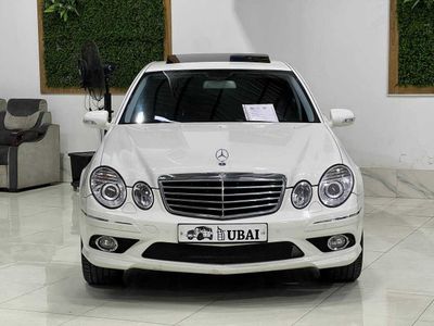Mercedes Benz 211 E550