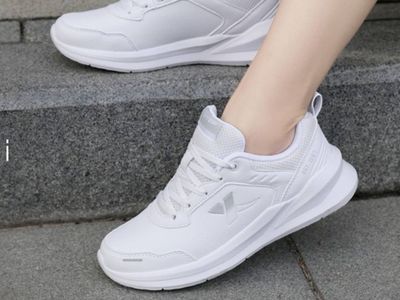 Кроссовки Xstep женские в наличии