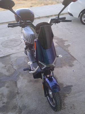 Skuter umuman aybi yuq yangi